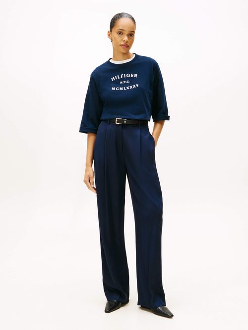 Playera-con-logo-universitario-de-Mujer-Tommy-Hilfiger-WW0WW48273-C1G