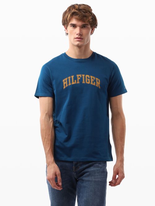 Playera-de-Corte-Regular-con-Logo-Estampado-de-Hombre-Tommy-Hilfiger-XM05710-C3J