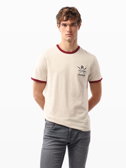 Playera-de-Corte-Regular-con-Escudo-TH-de-Hombre-Tommy-Hilfiger-XM05717-AFA