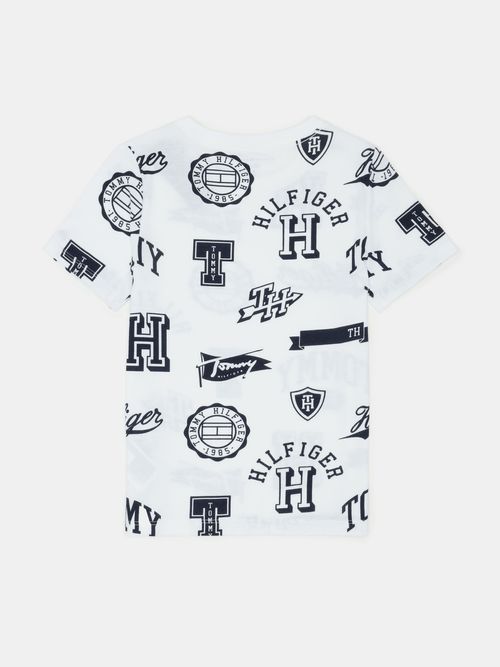 Playera-de-Corte-Regular-con-Logos-de-Nino-Tommy-Hilfiger-XB01636-YCF