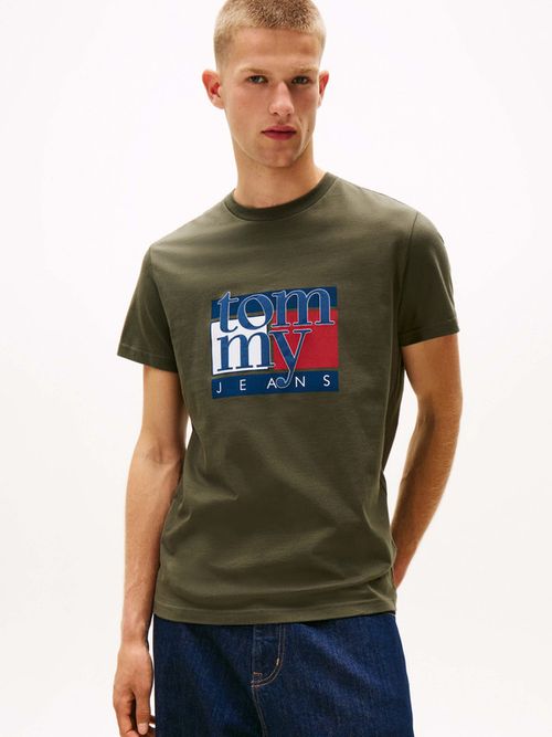 Playera-Slim-Con-Logo-Grafico-De-Hombre-Tommy-Jeans-DM0DM21977-MRH