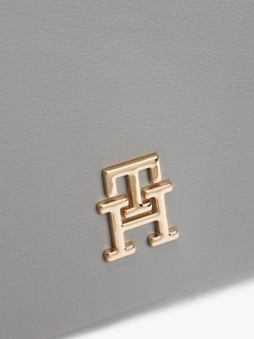 Bolso-Bandolera-Modern-Essential-De-Mujer-Tommy-Hilfiger-AW0AW17698-PRY