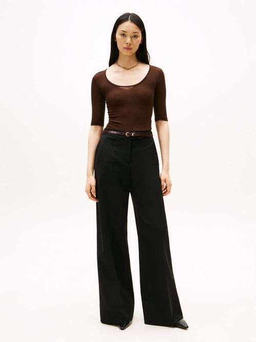 Playera-Slim-Con-Cuello-Redondo-Y-Amplio-De-Mujer-Tommy-Hilfiger-WW0WW46116-GOP