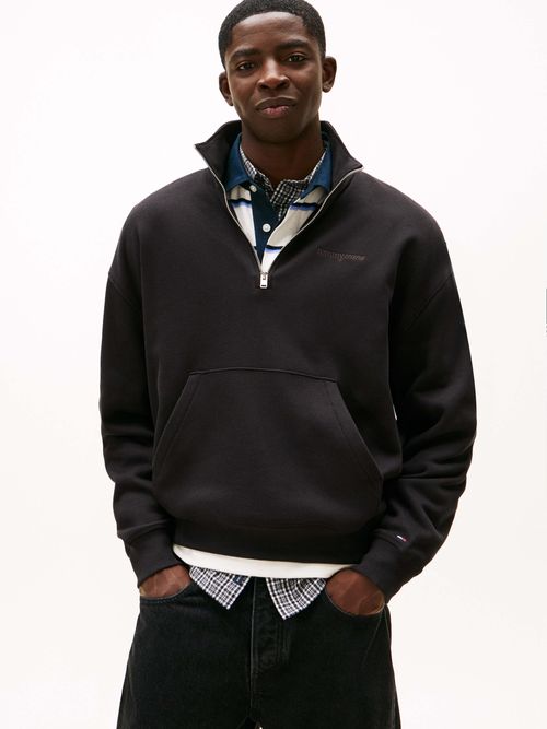 Sudadera-casual-con-interior-suave-y-logo-al-frente-DM0DM22362-BDS