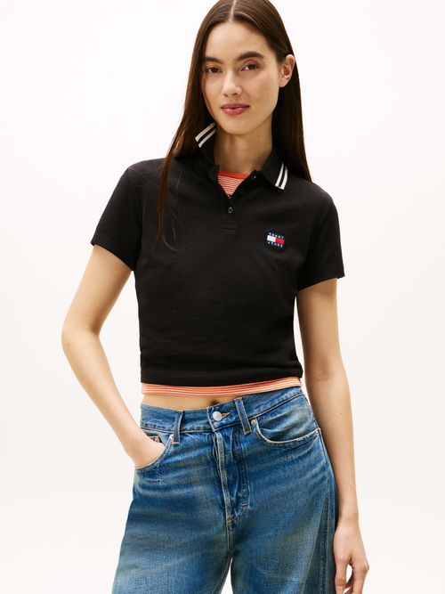 Polo-contemporaneo-con-tapeta-y-detalles-iconicos-DW0DW21932-BDS