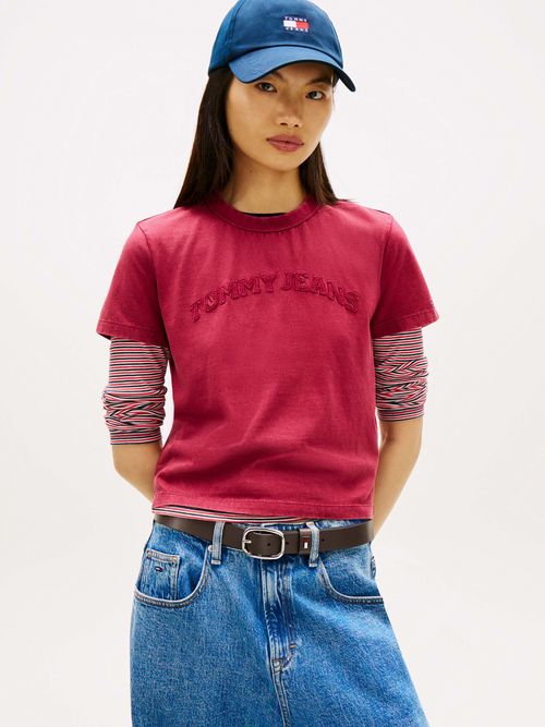 Playera-basica-moderna-con-logo-distintivo-DW0DW22458-VLC
