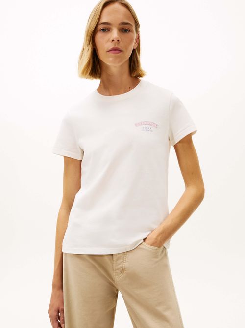 Playera-basica-moderna-con-logo-distintivo-DW0DW22516-YBH