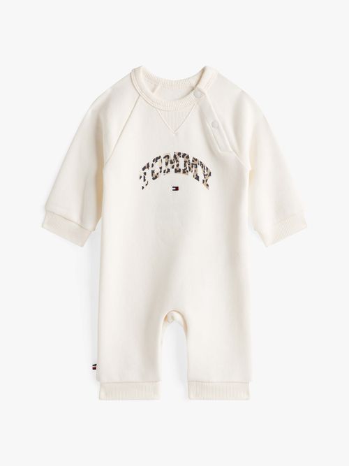 Prendas-suaves-y-comodas-para-bebe-con-el-estilo-iconico-KN0KN02124-YA8