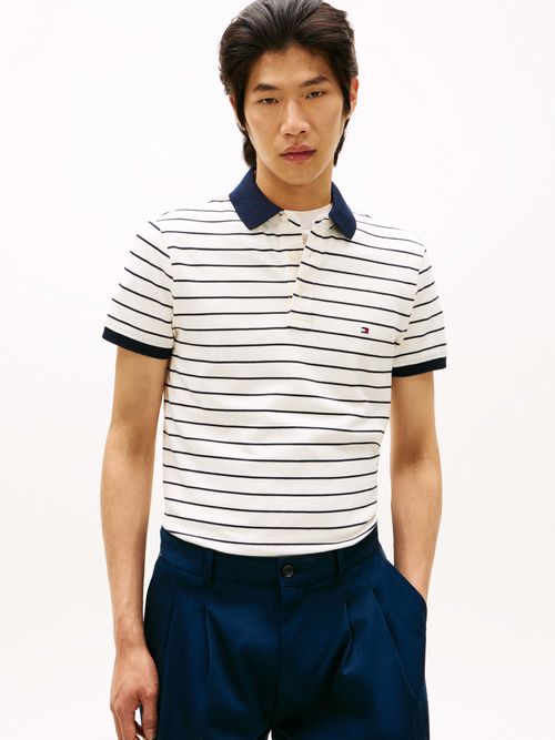 Polo-clasico-con-tapeta-y-logo-ideal-para-un-look-smart-casual-MW0MW32347-0FB