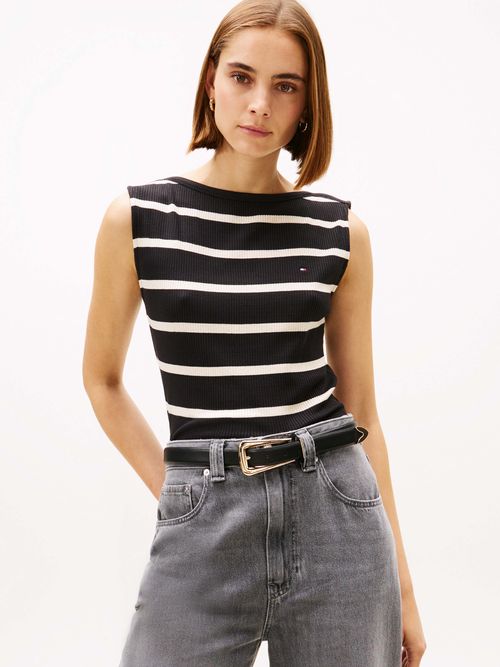 Playera-esencial-de-algodon-con-logo-iconico-y-corte-comodo-WW0WW47807-0AU