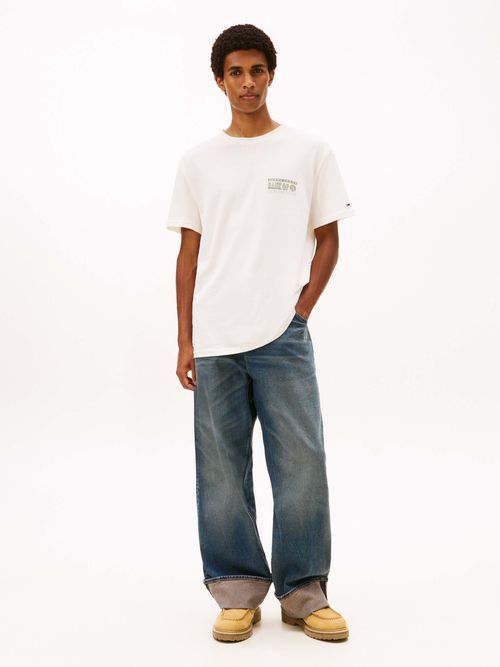 Playera-comoda-y-moderna-con-el-branding-iconico-DM0DM22329-YBH