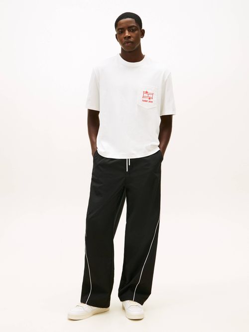 Playera-comoda-y-moderna-con-el-branding-iconico-DM0DM22334-YBL