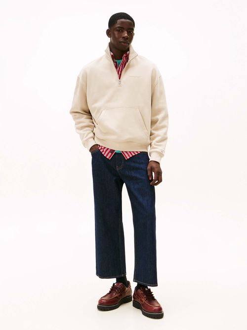 Sudadera-casual-con-interior-suave-y-logo-al-frente-DM0DM22362-ABY