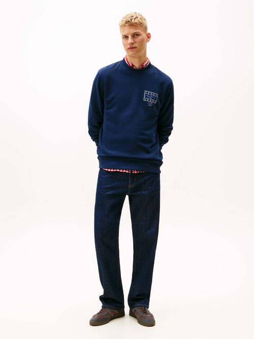 Sudadera-casual-con-interior-suave-y-logo-al-frente-DM0DM22366-C1G