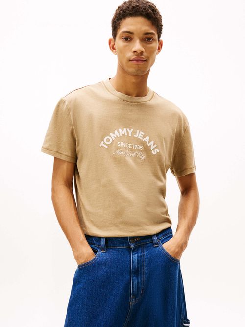 Playera-Con-Logo-De-Hombre-Tommy-Jeans-DM0DM22328-AEN