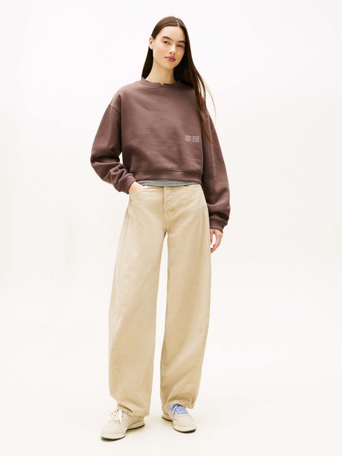 Sudadera-suave-con-capucha-o-cuello-redondo-y-branding-DW0DW21923-GW1