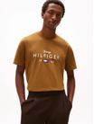 Playera-De-Cuello-Redondo-Con-Logo-Grafico-De-Hombre-Tommy-Hilfiger-MW0MW41455-GWP