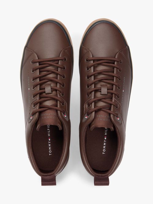 Tenis-modernos-de-uso-diario-con-suela-comoda-y-logo-FM0FM05702-GT6