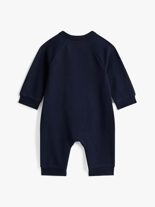 Prendas-suaves-y-comodas-para-bebe-con-el-estilo-iconico-KN0KN02095-C1G