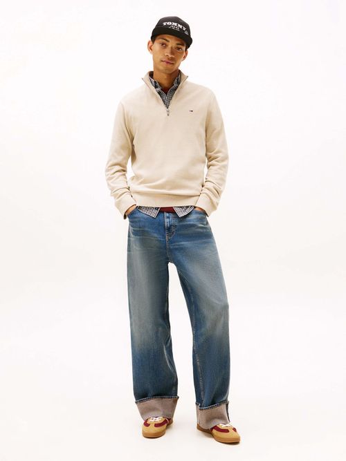 Sueter-Slim-Con-Cremallera-Y-Logo-De-Hombre-Tommy-Jeans-DM0DM21654-ABY
