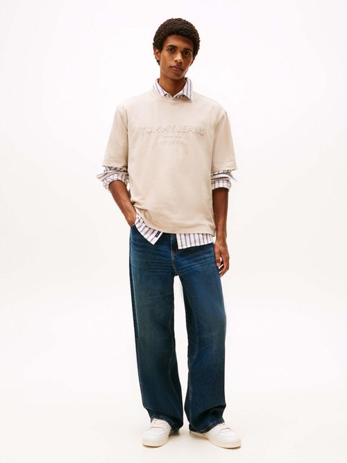Playera-Clasica-Con-Logo-Tonal-De-Hombre-Tommy-Jeans-DM0DM22330-ABY