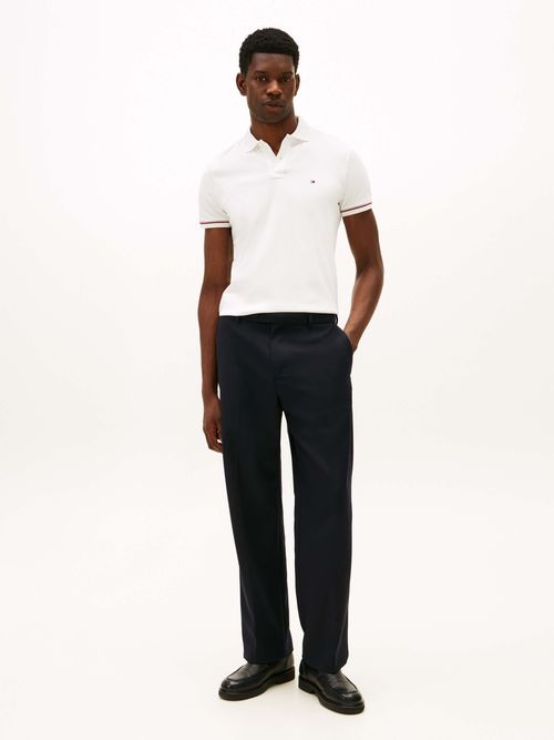 Polo-clasico-con-tapeta-y-logo-ideal-para-un-look-smart-casual-MW0MW41612-YBL