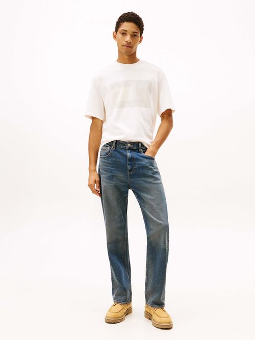 Playera-Con-Parche-Tonal-Del-Logo-90S-De-Hombre-Tommy-Jeans-DM0DM22463-YBH