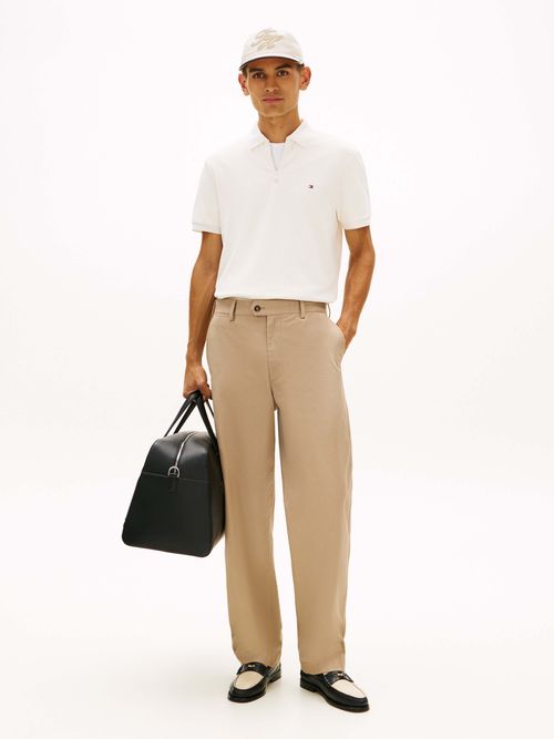 Polo-clasico-con-tapeta-y-logo-ideal-para-un-look-smart-casual-MW0MW41773-Z00