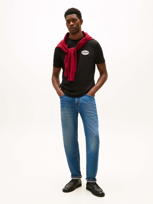 Playera-De-Corte-Amplio-Con-Grafico-Trasero-De-Hombre-Tommy-Hilfiger-MW0MW41460-BDS