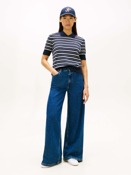 Sueter-clasico-y-versatil-con-punto-suave-y-logo-distintivo-WW0WW47622-0A6