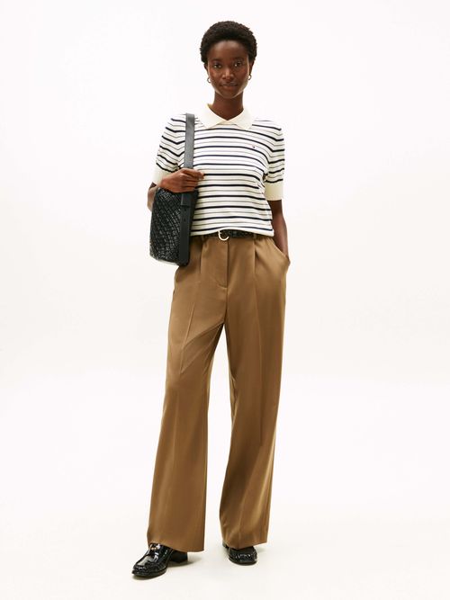 Sueter-clasico-y-versatil-con-punto-suave-y-logo-distintivo-WW0WW47622-0AR