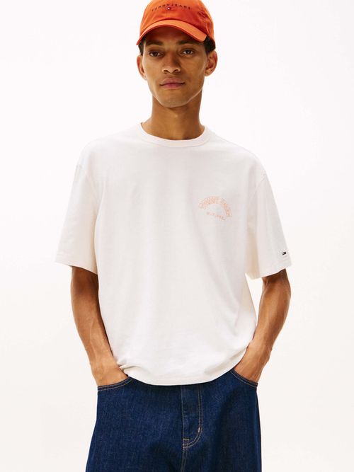 Playera-90S-Western-Con-Logo-De-Hombre-Tommy-Jeans-DM0DM22059-YBH