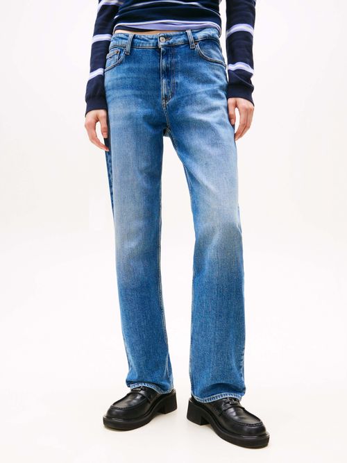 Jeans-comodos-y-versatiles-con-acabados-clasicos-DW0DW21797-1A5