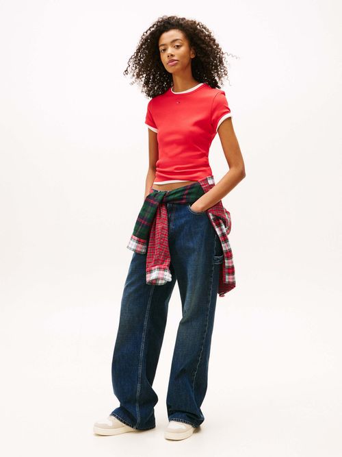 Playera-Acanalada-Slim-De-Cuello-Redondo-De-Mujer-Tommy-Jeans-DW0DW17383-XK3