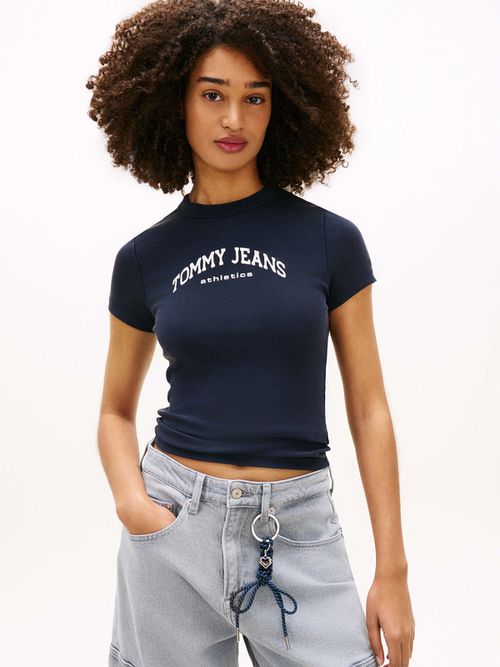 playera-slim-de-cuello-redondo-con-logo-de-mujer-tommy-jeans-dw0dw22302-c1g