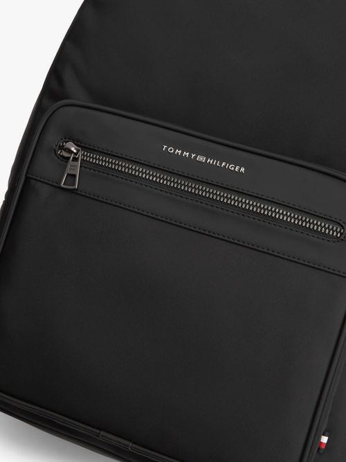 mochila-con-logo-metalico-de-hombre-tommy-hilfiger-am0am14148-bds