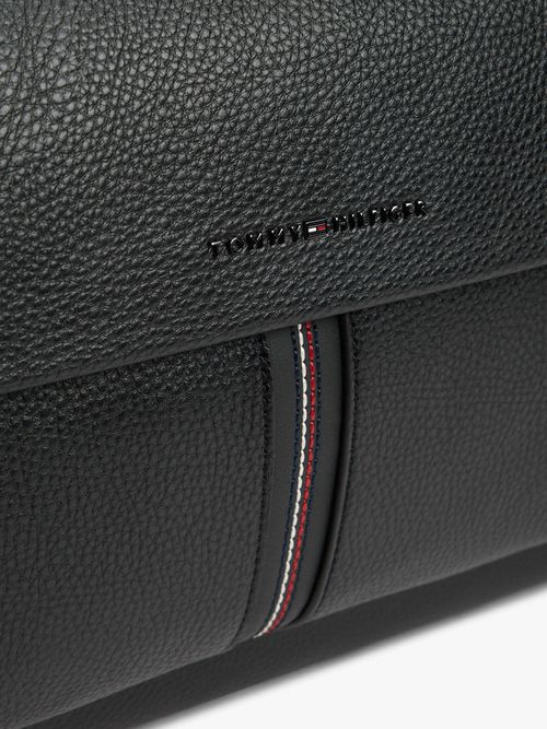 bolsa-de-deporte-granulada-con-bolsillo-de-hombre-tommy-hilfiger-am0am14167-bds