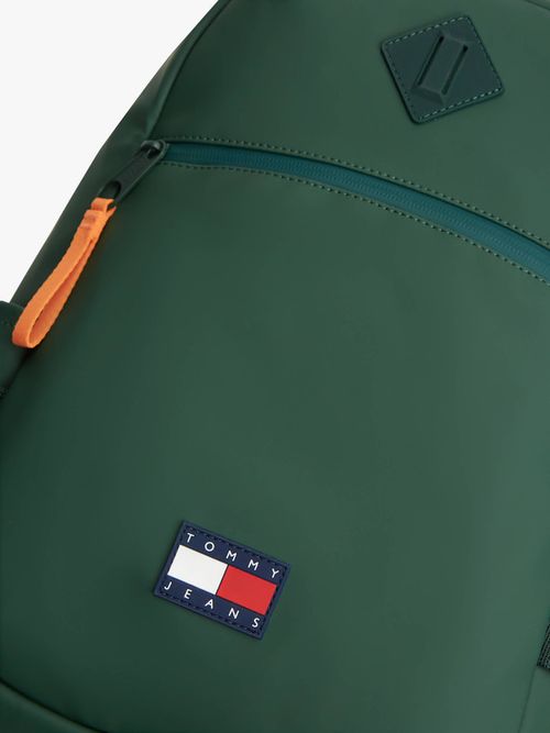 mochila-con-logo-engomado-y-doble-cremallera-de-hombre-tommy-hilfiger-am0am14217-mbl