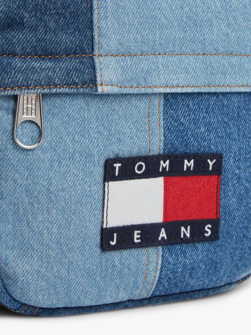 bolso-reporter-vaquero-de-patchwork-con-logo-de-hombre-tommy-hilfiger-am0am14287-1cn