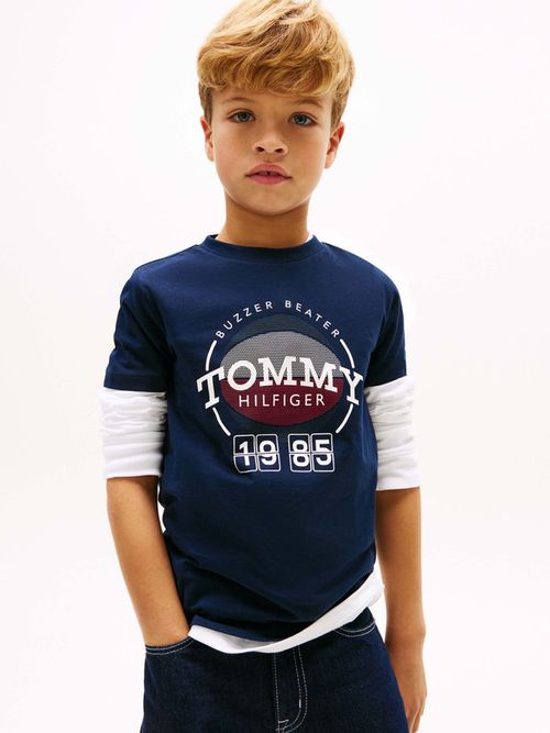 playera-grafica-basketball-de-nino-tommy-hilfiger-kb0kb10277