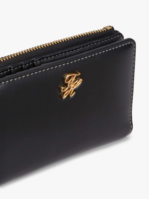 billetera-script-de-piel-de-mujer-tommy-hilfiger-aw0aw18490