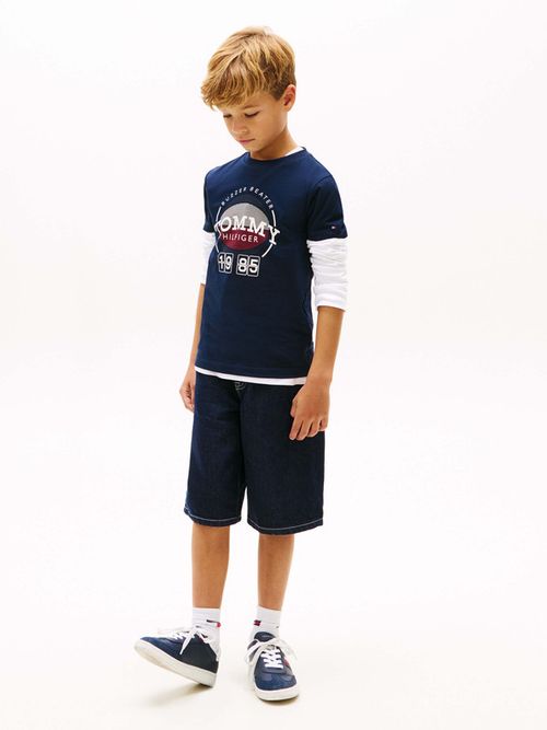 playera-grafica-basketball-de-nino-tommy-hilfiger-kb0kb10277