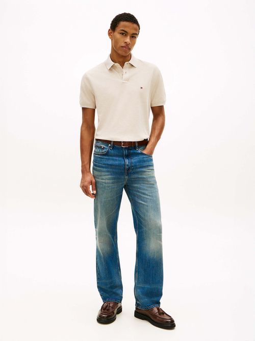 polo-de-corte-clasico-con-escudo-tommy-hilfiger-para-hombre-mw0mw32348-hcx