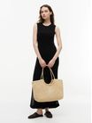 bolso-tote-de-rafia-con-logo-texturizado-aw0aw18536-0f4