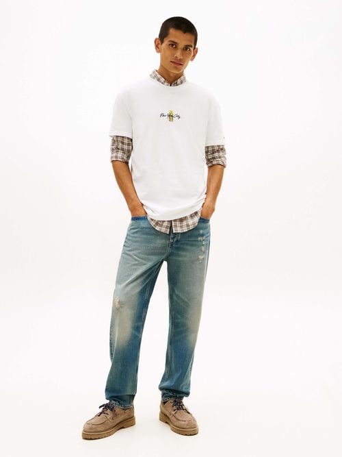 playera-manga-corta-tommy-jeans-dm0dm22532-ybl