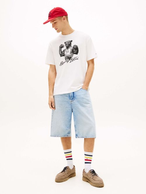 playera-regular-con-diseño-tommy-jeans-dm0dm22543-ybh