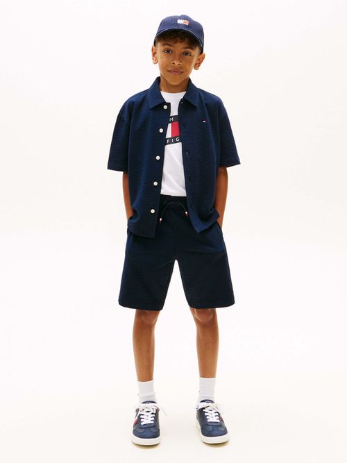 short-corto-con-logo-tommy-hilfiger-para-niño-kb0kb10303-c1g