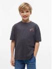 playera-texturizada-con-logo-grafico-en-la-espalda-para-nino-kb0kb10895-pt2