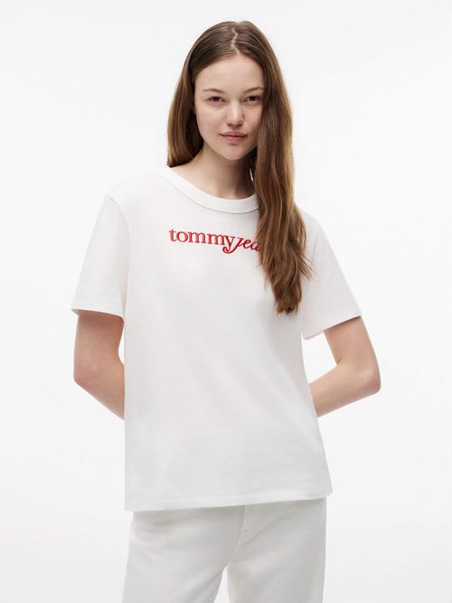 playera-cuello-redondo-con-logo-tommy-jeans-para-mujer-dw0dw22812-ybl