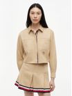 camisa-cropped-de-corte-amplio-con-escudo-dw0dw22942-ab9